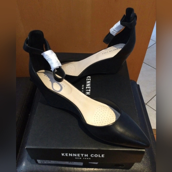 Kenneth Cole Ellis Ankle Strap D’Orsay Wedge Pump Size: 9.5 MED - Picture 7 of 8